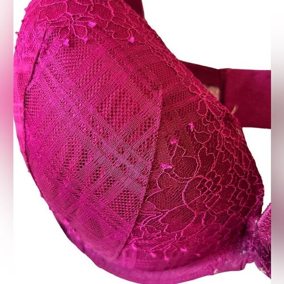 Victoria’s Secret Sexy Tee Lace Push-Up 36DDD - Picture 2 of 11
